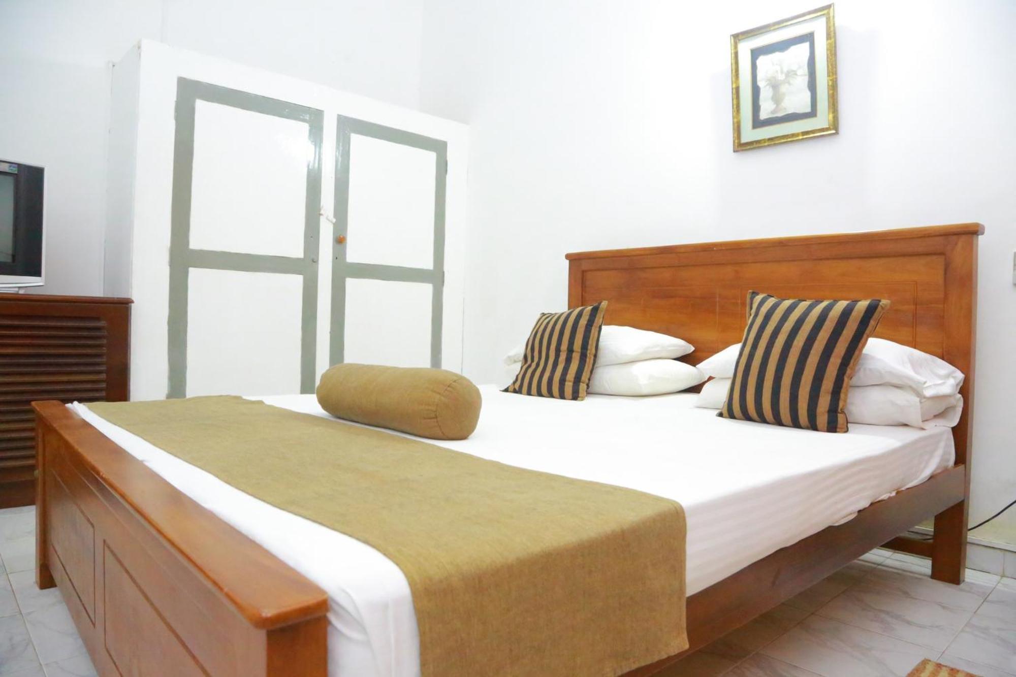 Ranveli Beach Hotel Dehiwala-Mount Lavinia Dış mekan fotoğraf