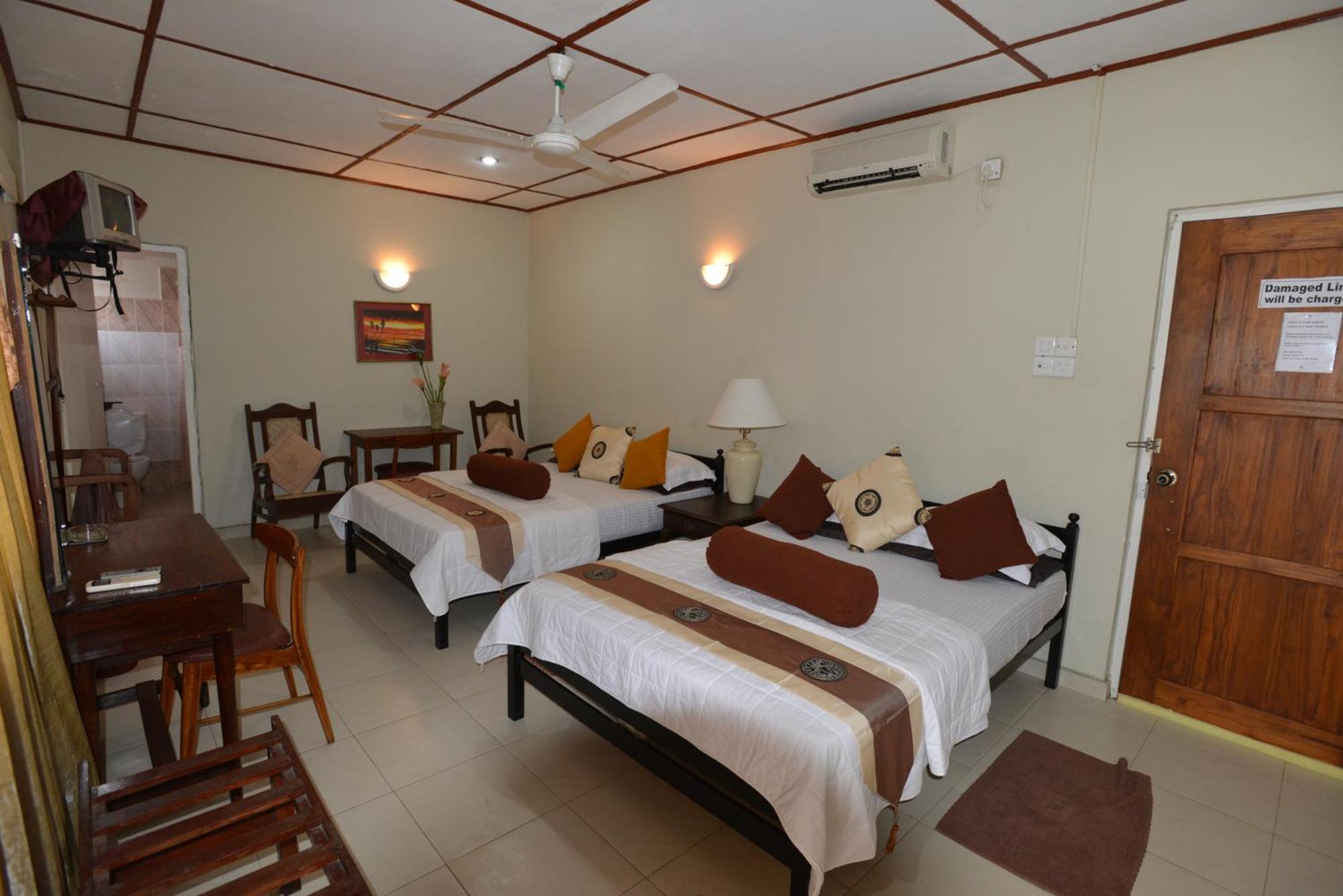 Ranveli Beach Hotel Dehiwala-Mount Lavinia Dış mekan fotoğraf