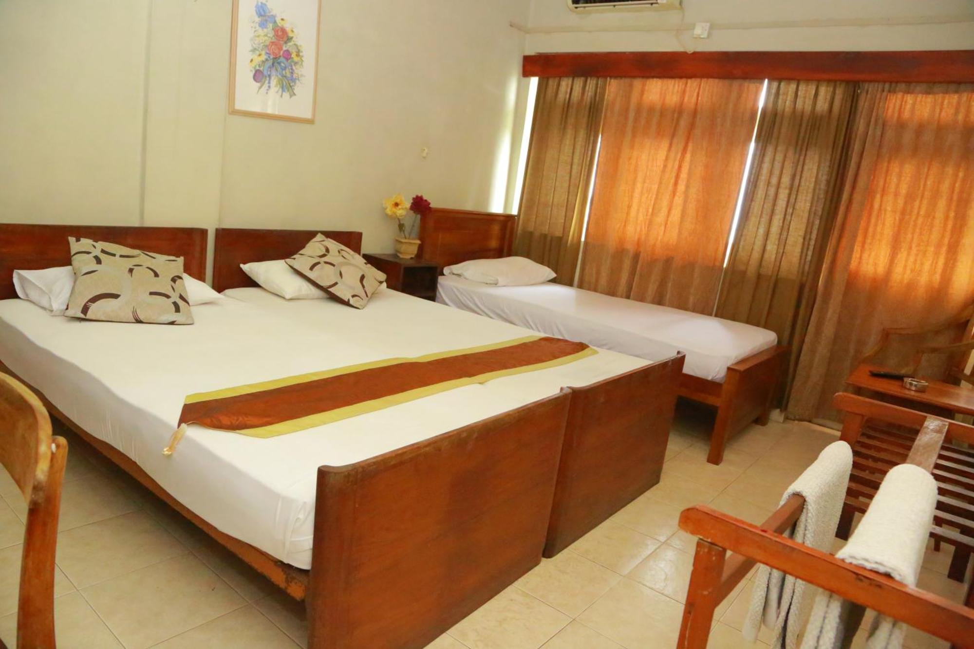 Ranveli Beach Hotel Dehiwala-Mount Lavinia Dış mekan fotoğraf