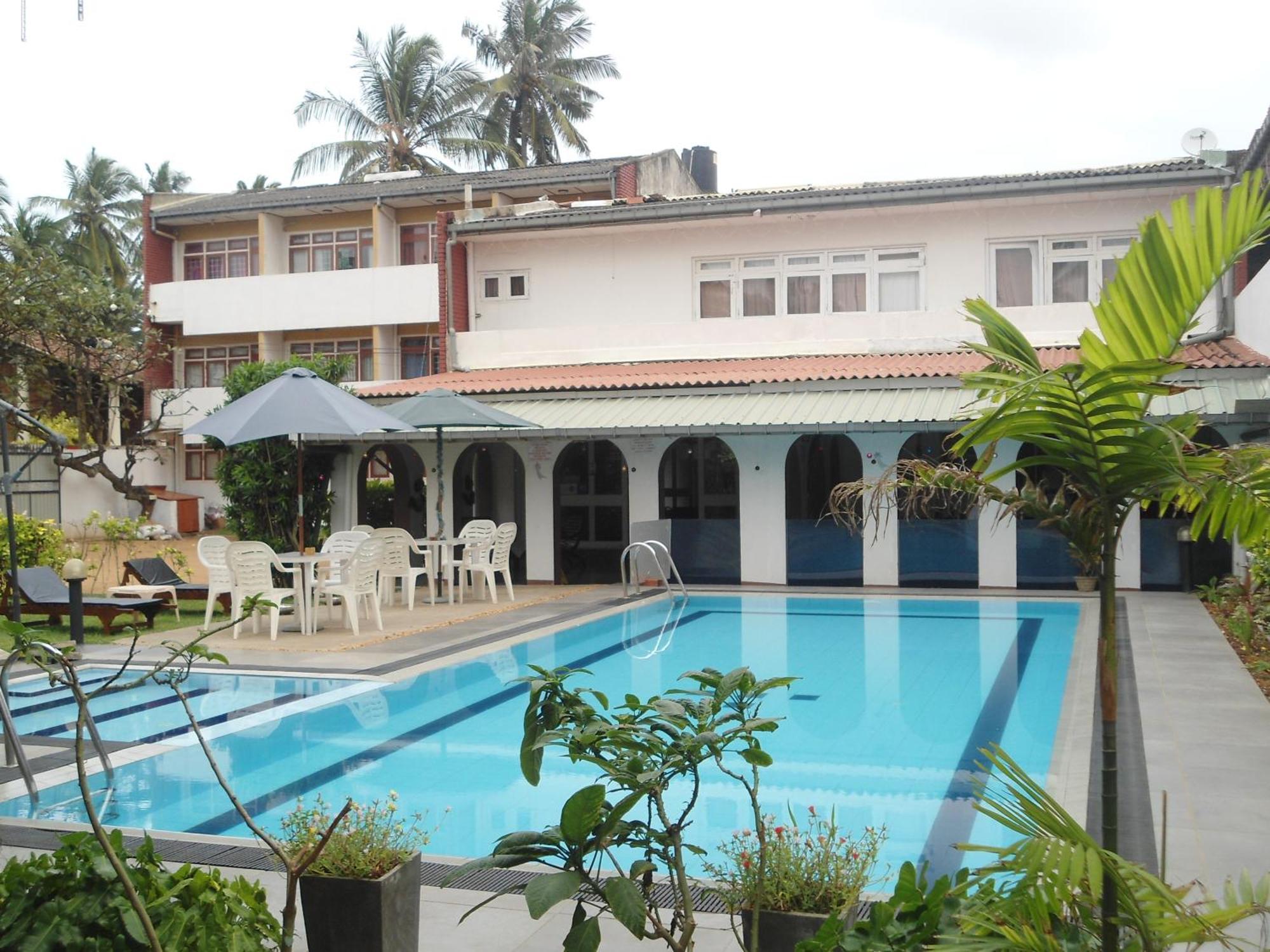 Ranveli Beach Hotel Dehiwala-Mount Lavinia Dış mekan fotoğraf