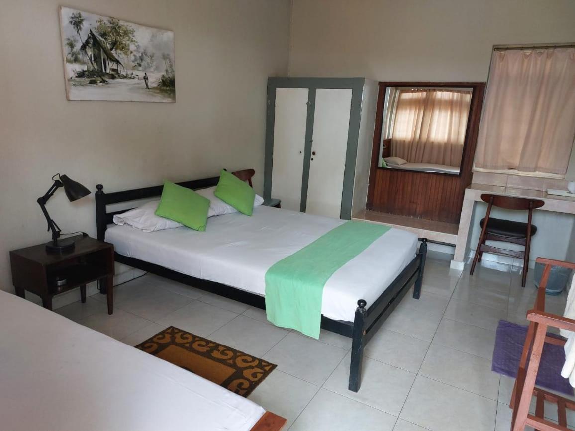 Ranveli Beach Hotel Dehiwala-Mount Lavinia Dış mekan fotoğraf