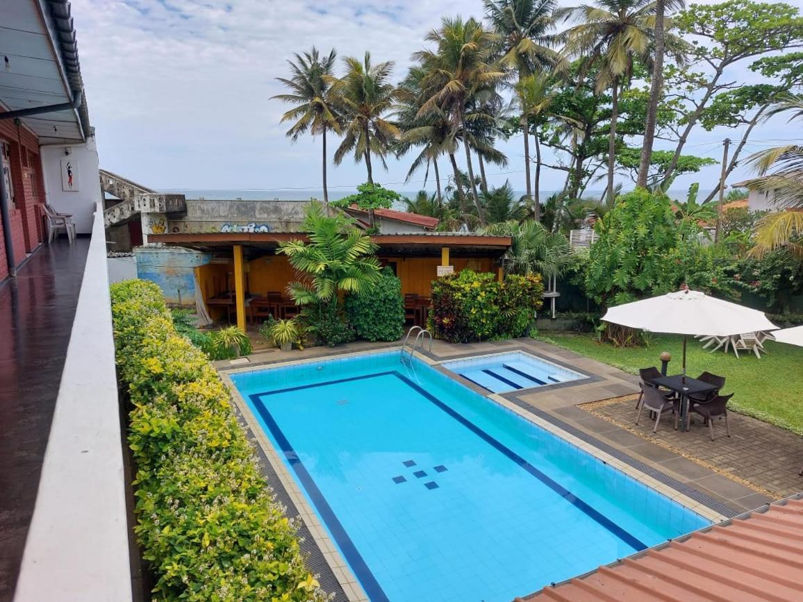 Ranveli Beach Hotel Dehiwala-Mount Lavinia Dış mekan fotoğraf