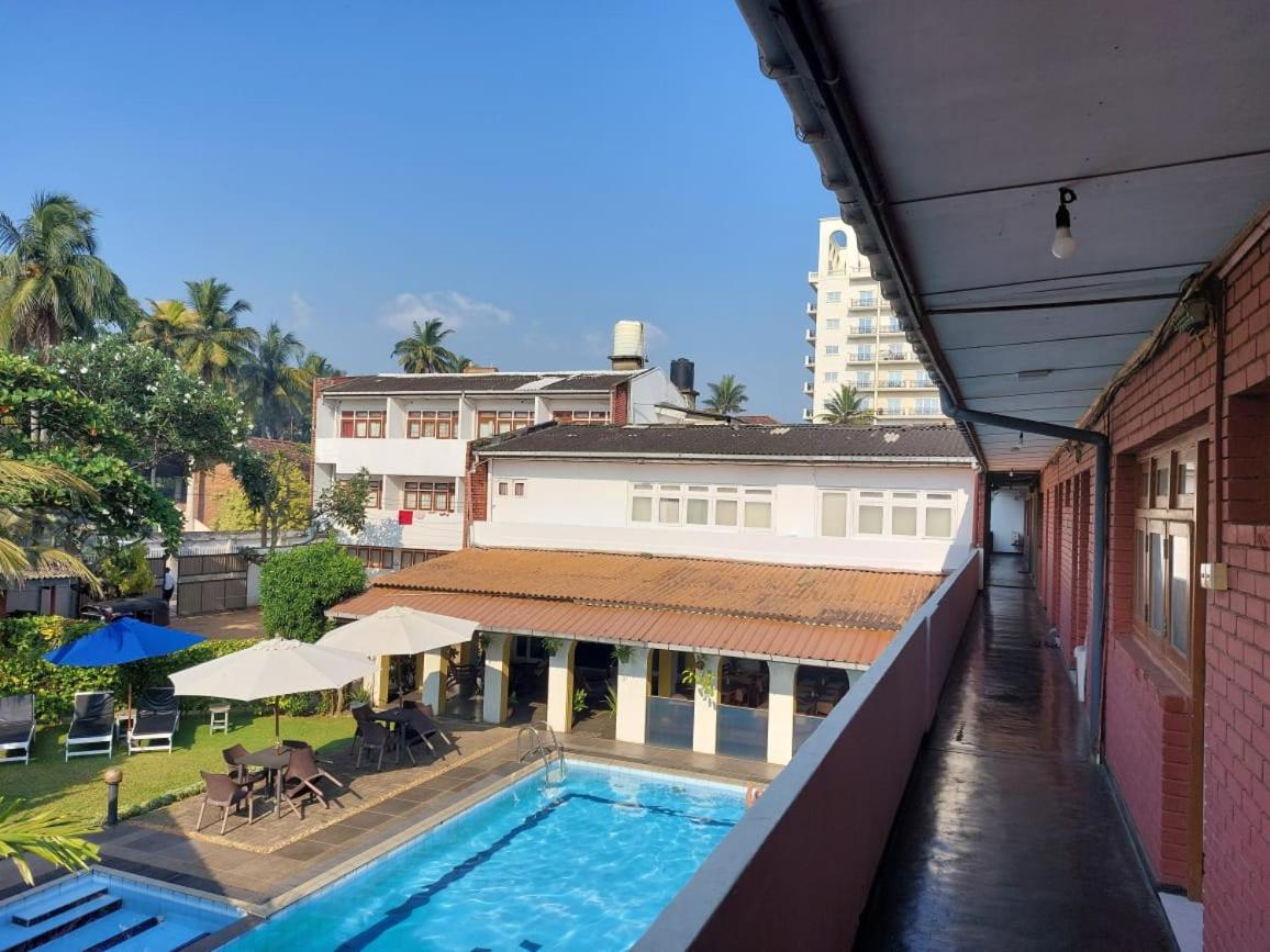 Ranveli Beach Hotel Dehiwala-Mount Lavinia Dış mekan fotoğraf